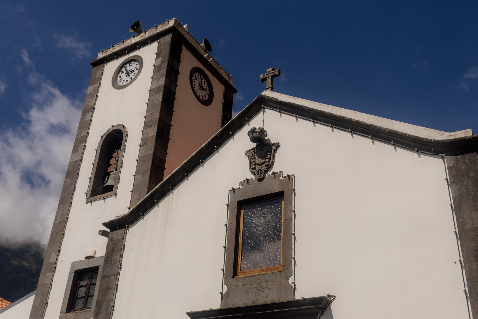 Curral das Freiras - igreja